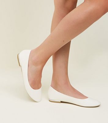 white pumps wide fit