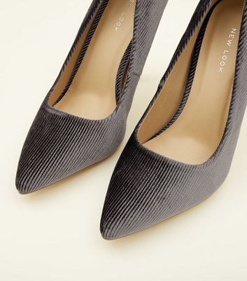 escarpins pointus