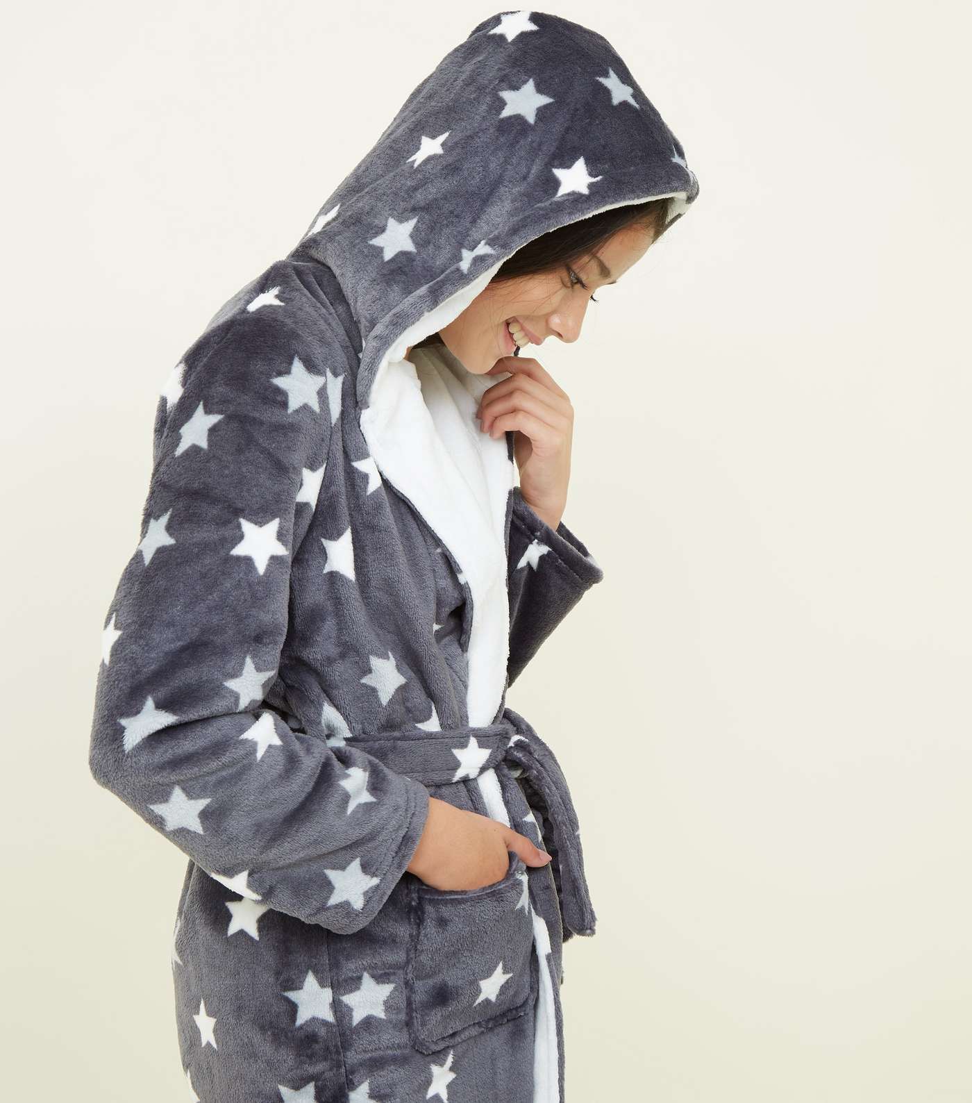 Girls Dark Grey Star Print Fluffy Hooded Robe Image 5
