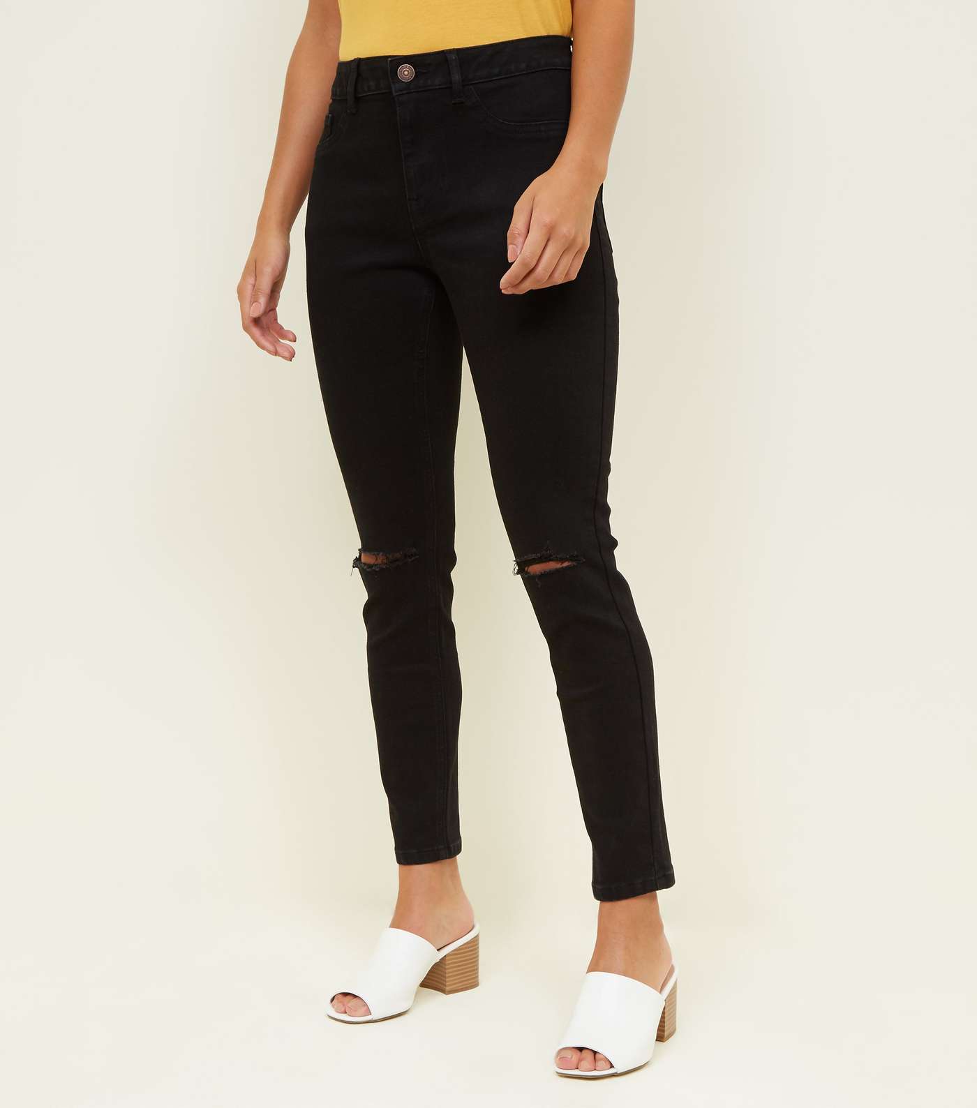 Petite Black  Ripped Knee Jenna Skinny Jeans Image 2