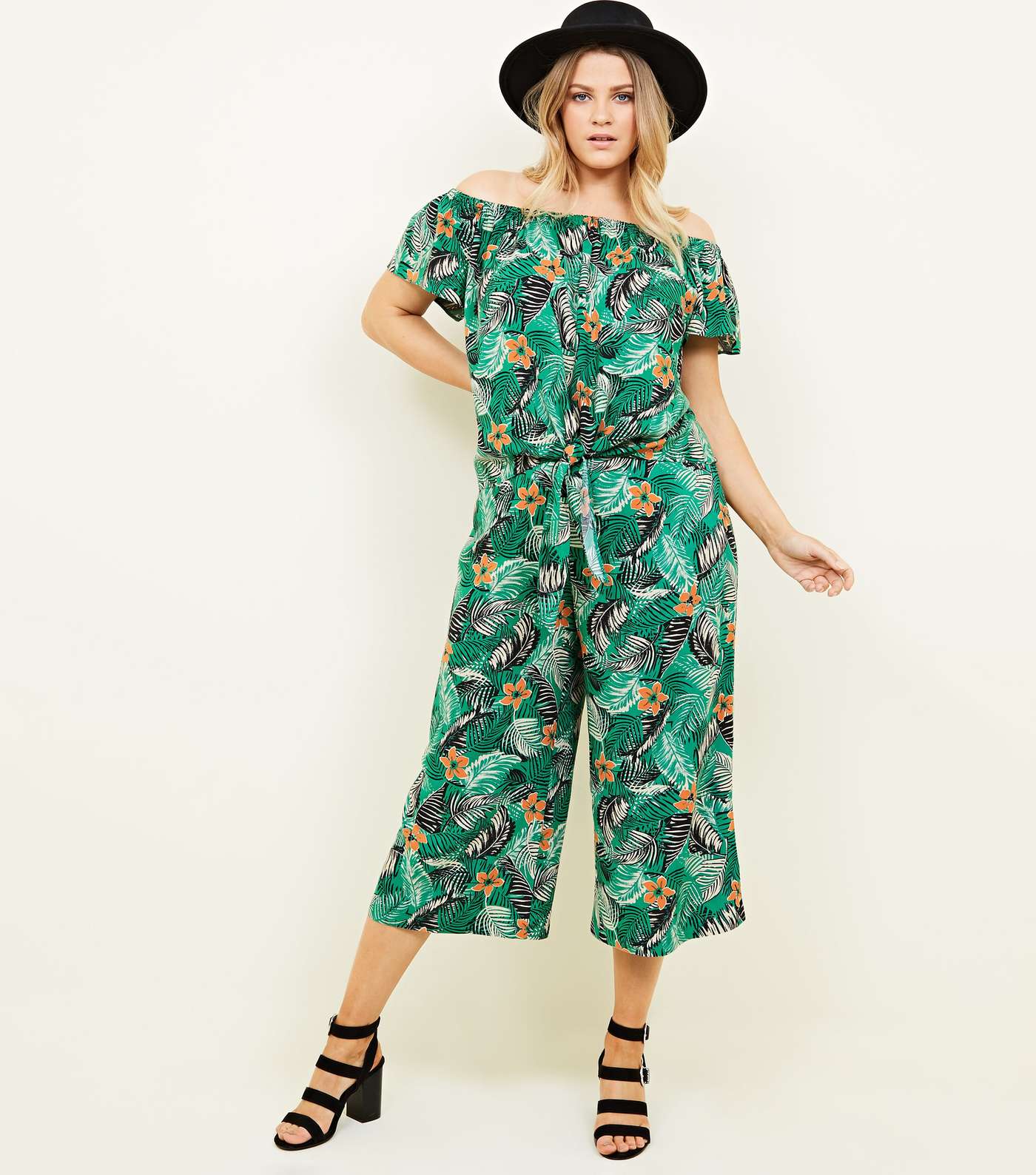 Curves Green Tropical Floral Cropped Trousers
