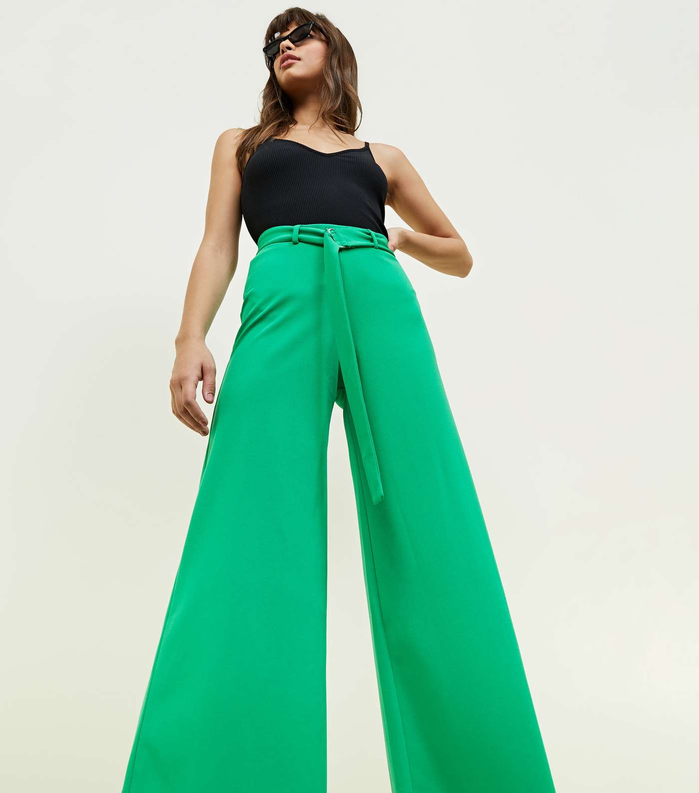 Green D-Ring Belt Cropped Trousers Image 5
