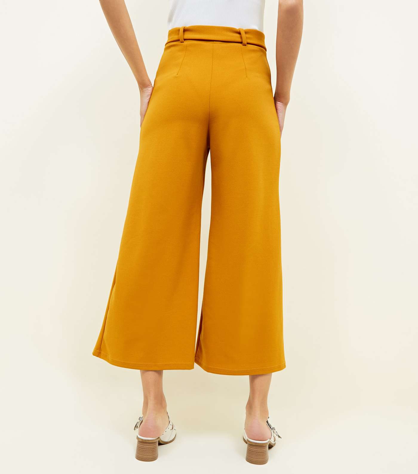 Yellow D-Ring Belt Cropped Trousers Image 3