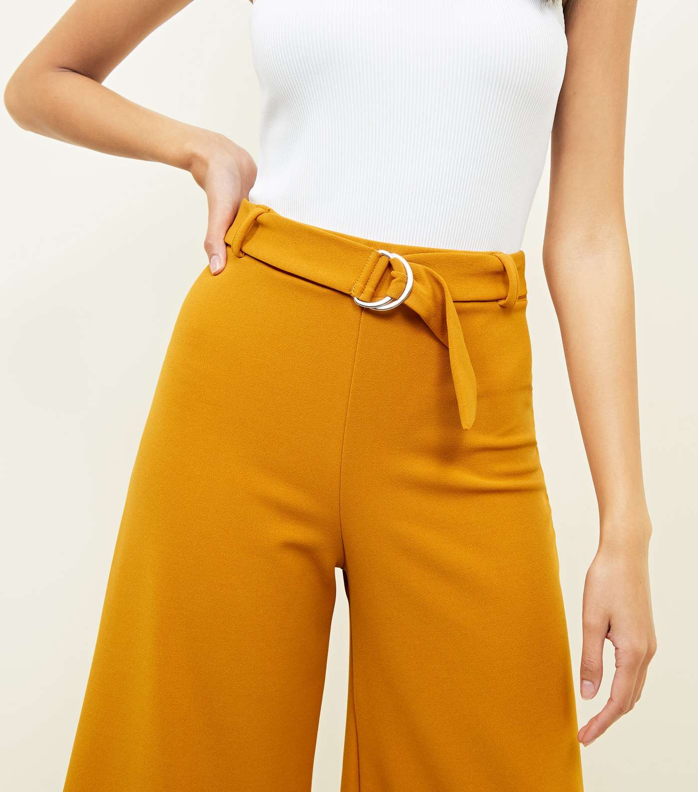 Yellow D-Ring Belt Cropped Trousers Image 5