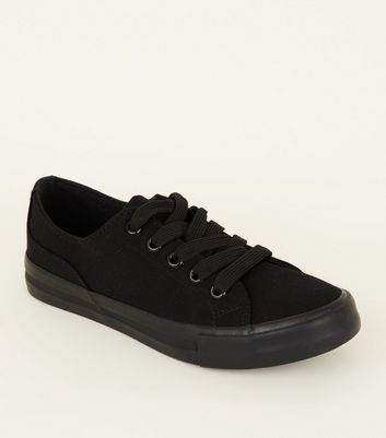 all black canvas trainers