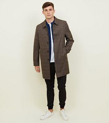 Écharpe marron clair à carreaux | New Look Manteau marron à carreaux et col à revers | New Look