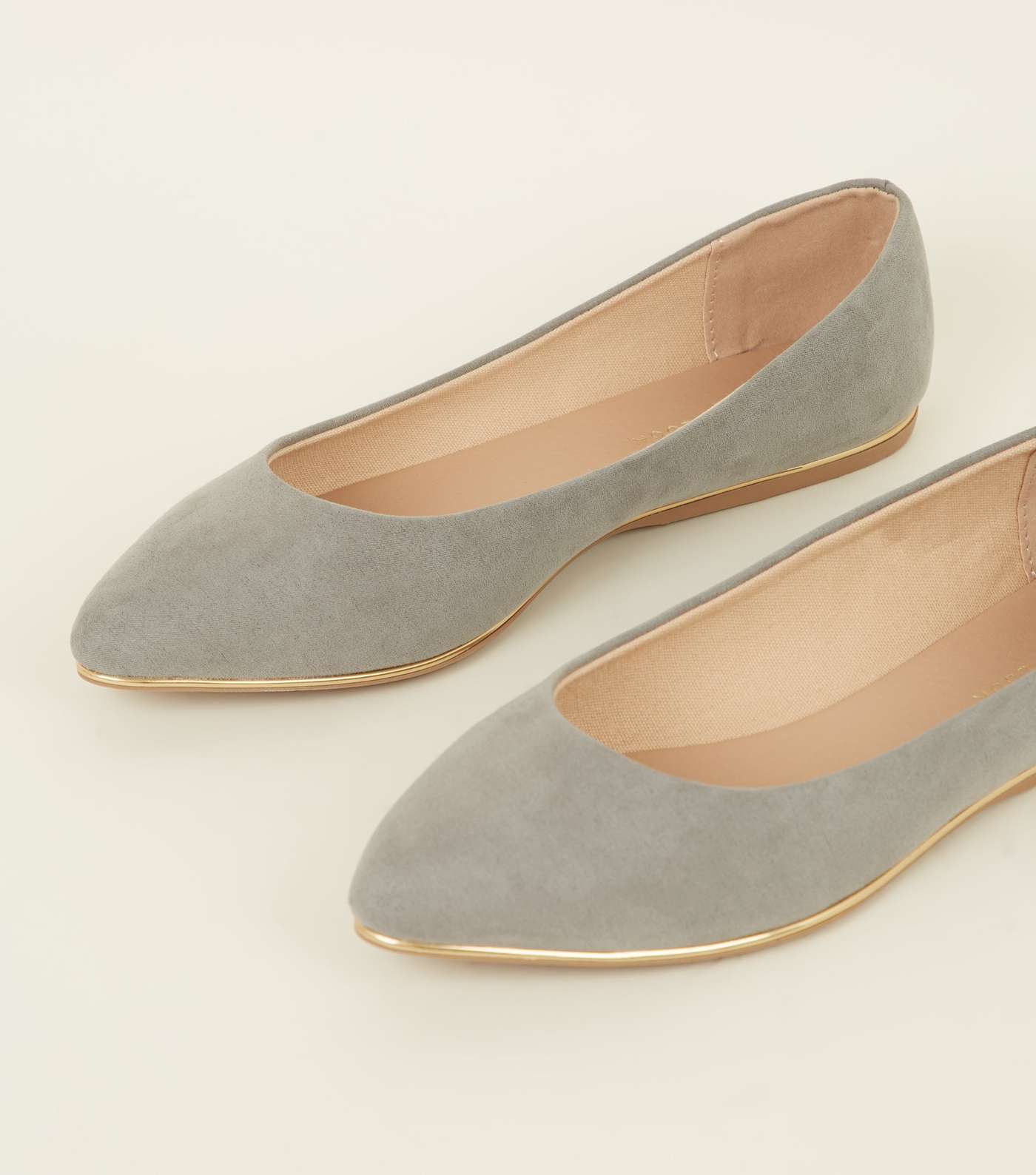 Wide Fit Grey Piped Edge Pointed Pumps Image 4
