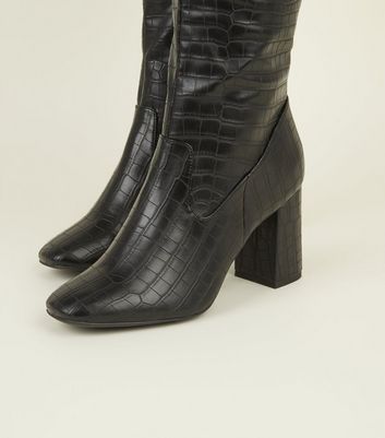 new look pointed block heeled boots in black croc