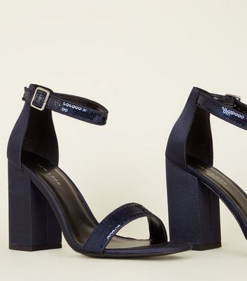 chaussures bleues marines