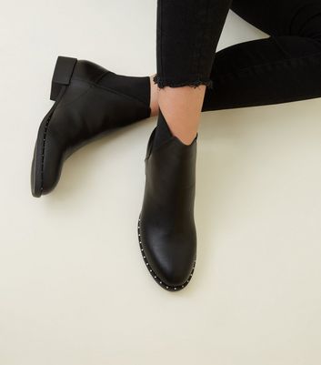 Stud trim store chelsea boots