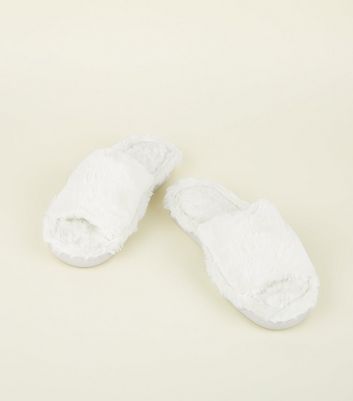 White Fluffy Hard Sole Slider Slippers 