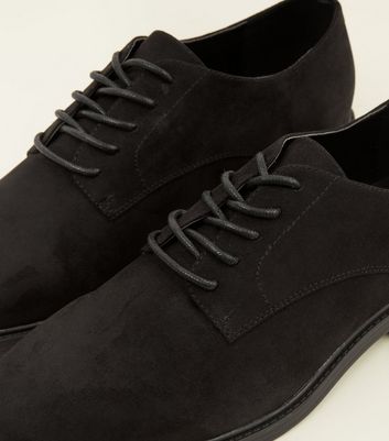 Schwarze Derby Schuhe in Wildleder Optik | New Look Schwarze Derby Schuhe in Wildleder Optik | New Look