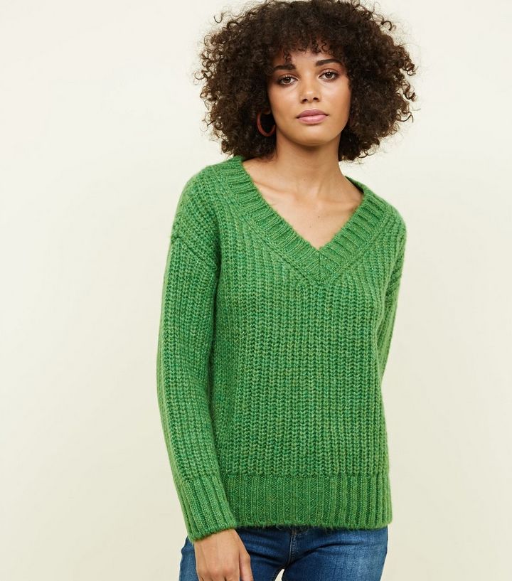 Gruner Pullover Mit V Ausschnitt New Look