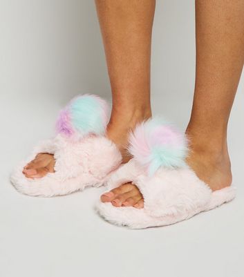 girls fluffy slippers