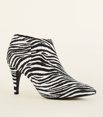 Black Zebra Print Pointed Shoe Boots 