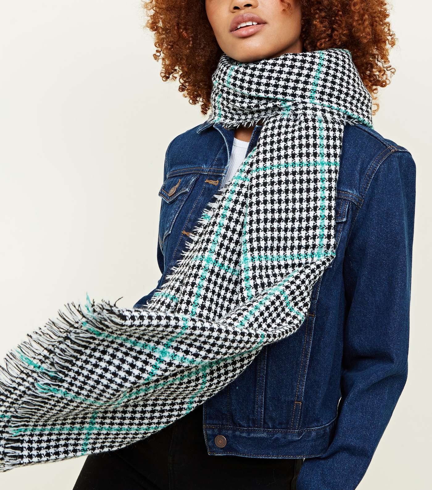 Green Houndstooth Check Scarf Image 3
