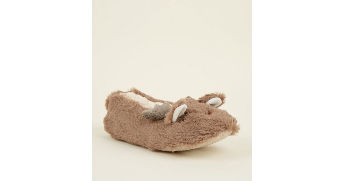 Light Brown Faux Fur Reindeer Slippers New Look