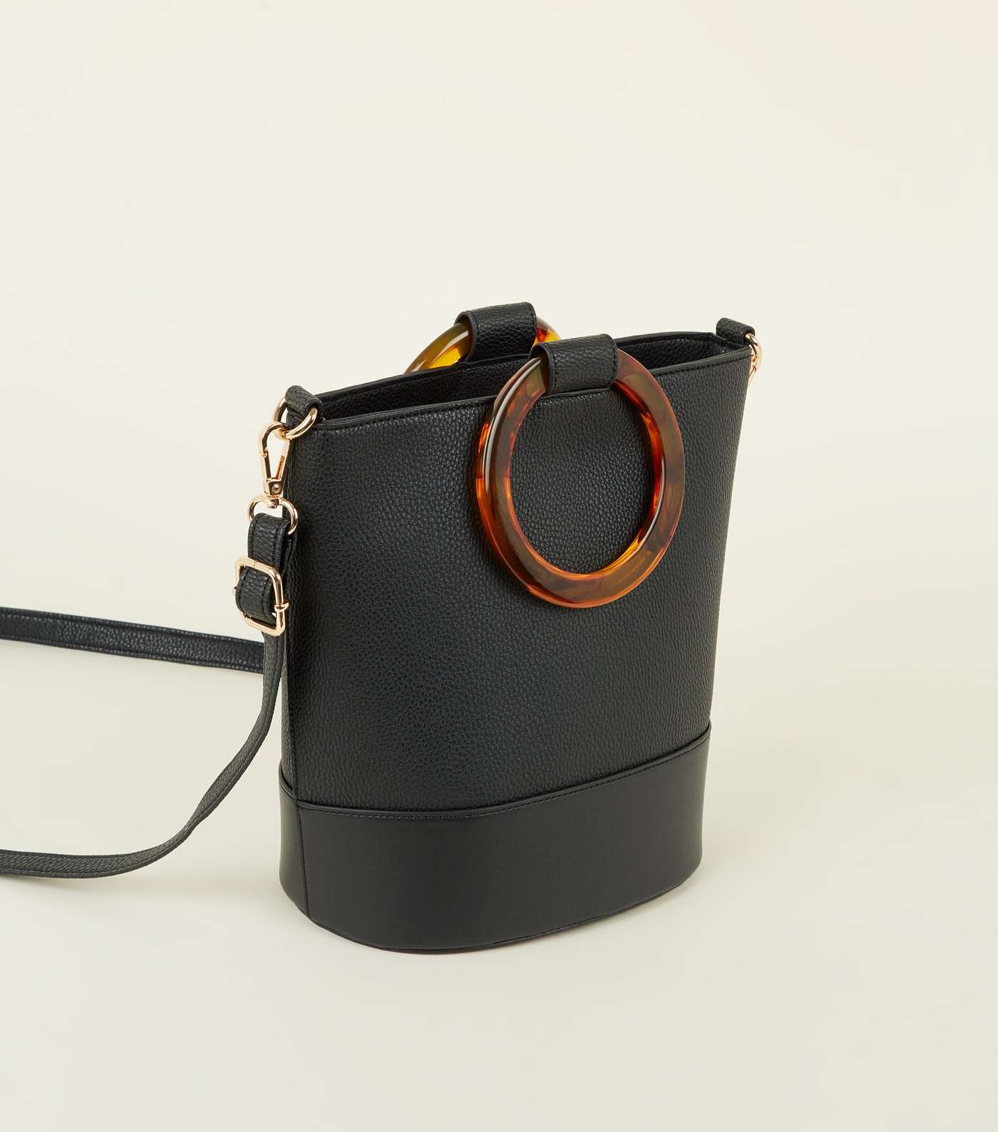 Black Resin Ring Handle Bucket Bag Image 3