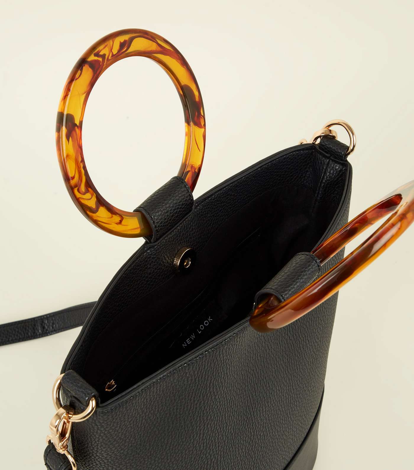 Black Resin Ring Handle Bucket Bag Image 5