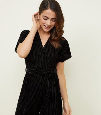 new look black velvet jumpsuit