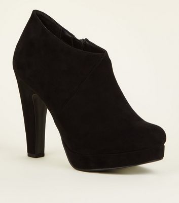 comfortable black heeled boots
