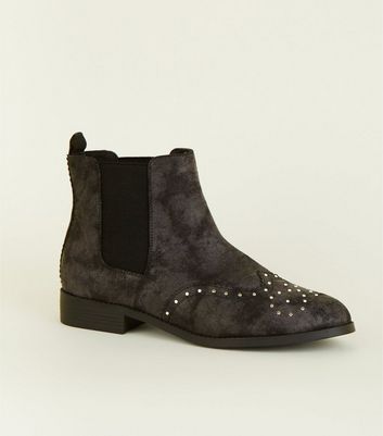 flat studded chelsea boots