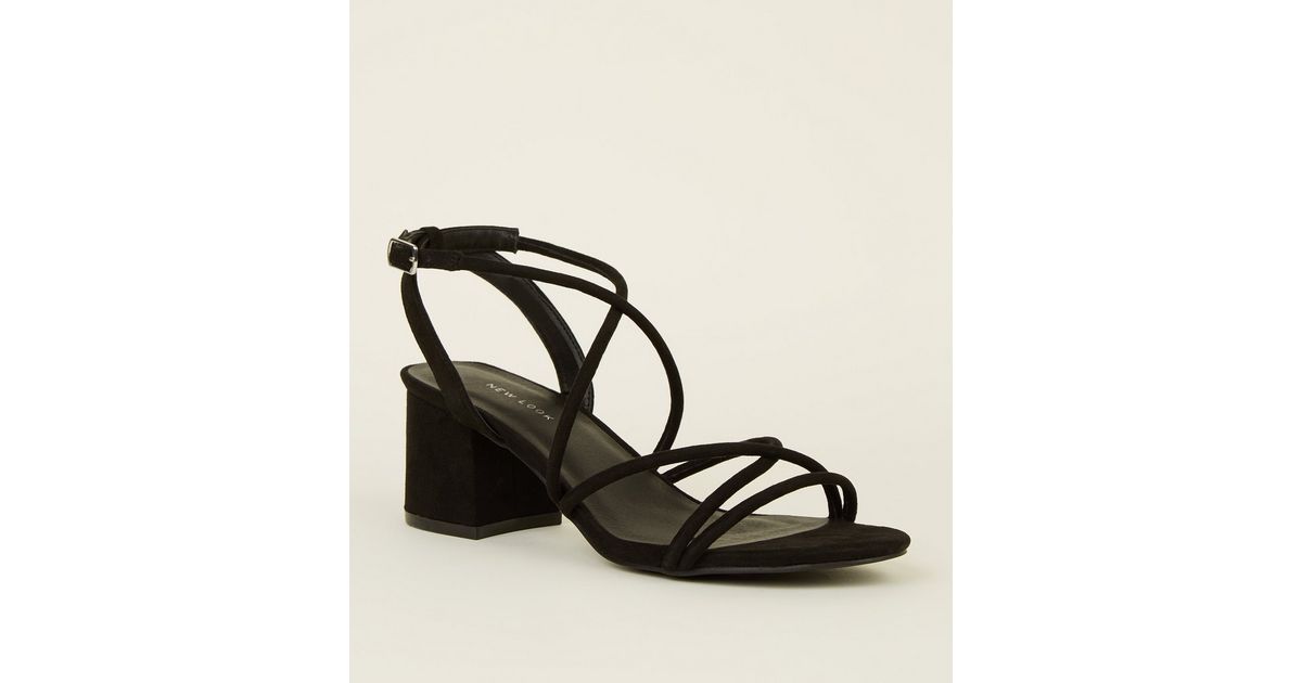 ROSERWISH Escarpins à Talon Bas Avec Sangle De Cheville Vernie