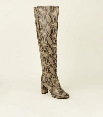 bottines effet serpent