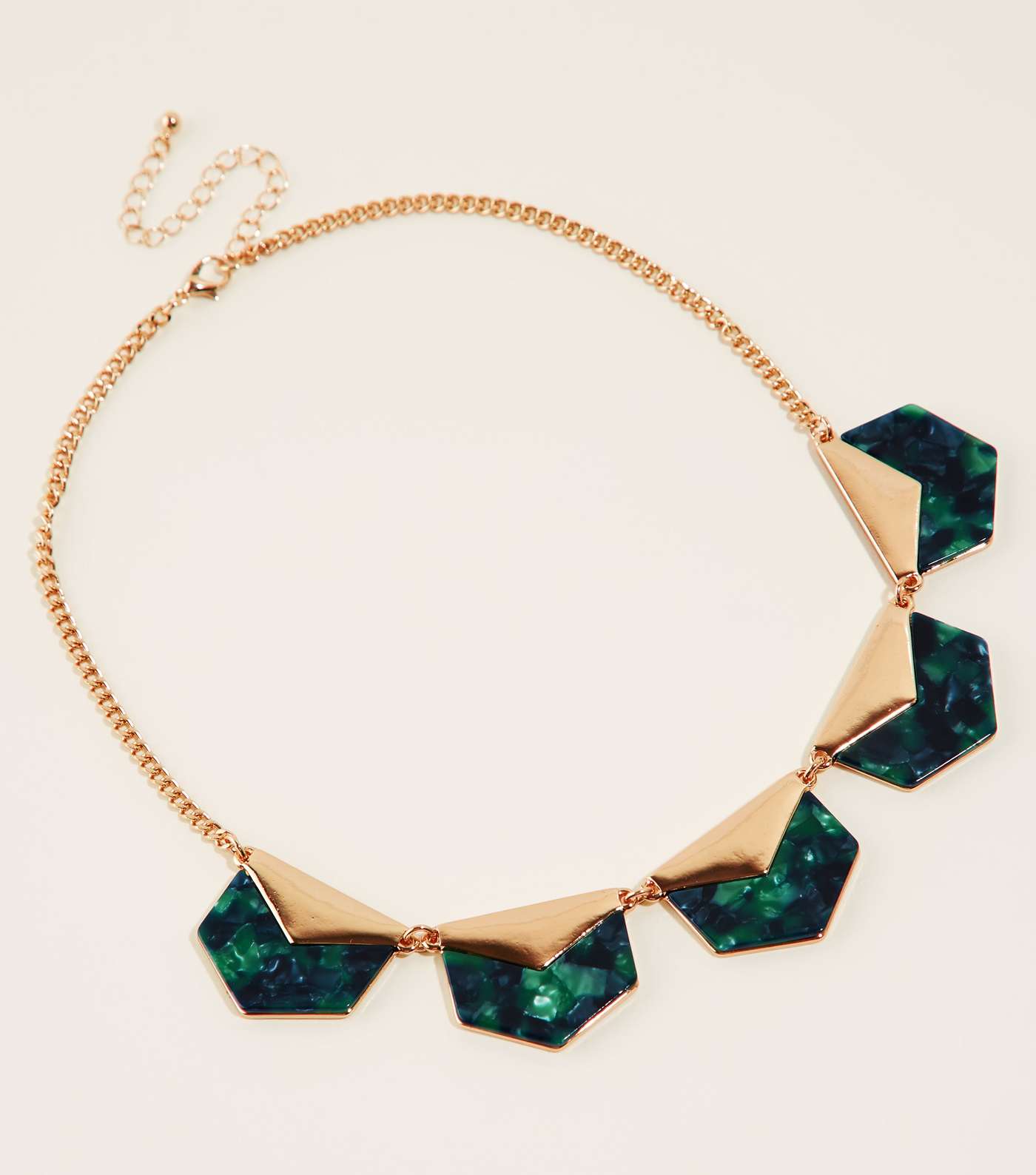 Green Resin Short Necklace