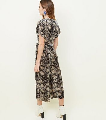 snake print jumpsuit new look