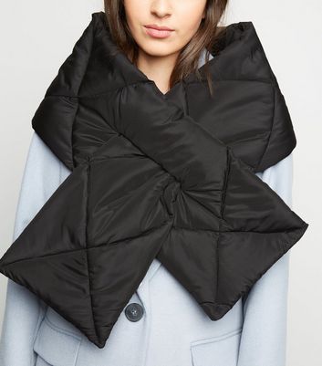 black puffer scarf