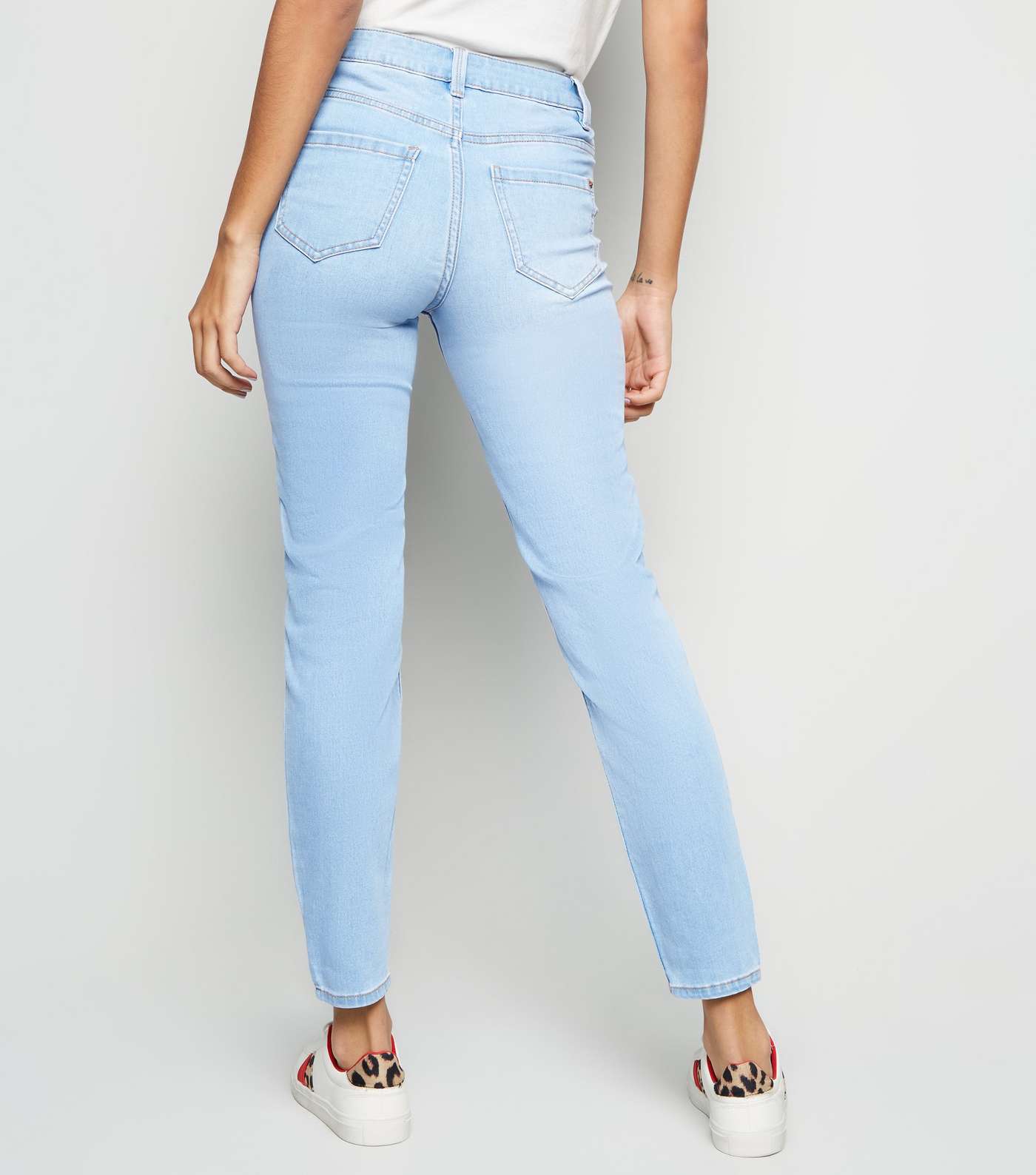 Blue Bleach Wash Mid Rise India Super Skinny Jeans Image 3