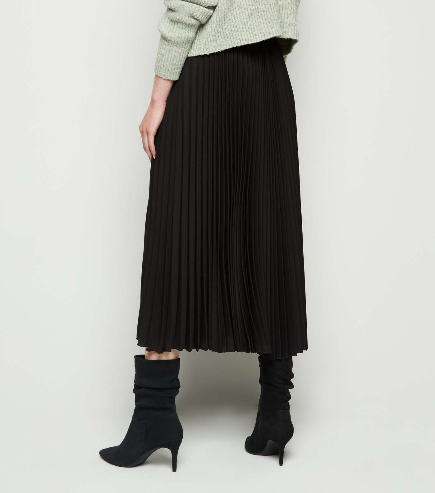 Black Chiffon Pleated Midi Skirt Image 3