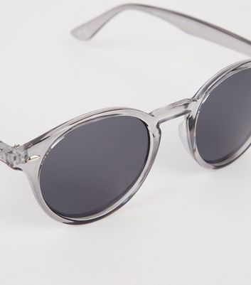 dark gray sunglasses