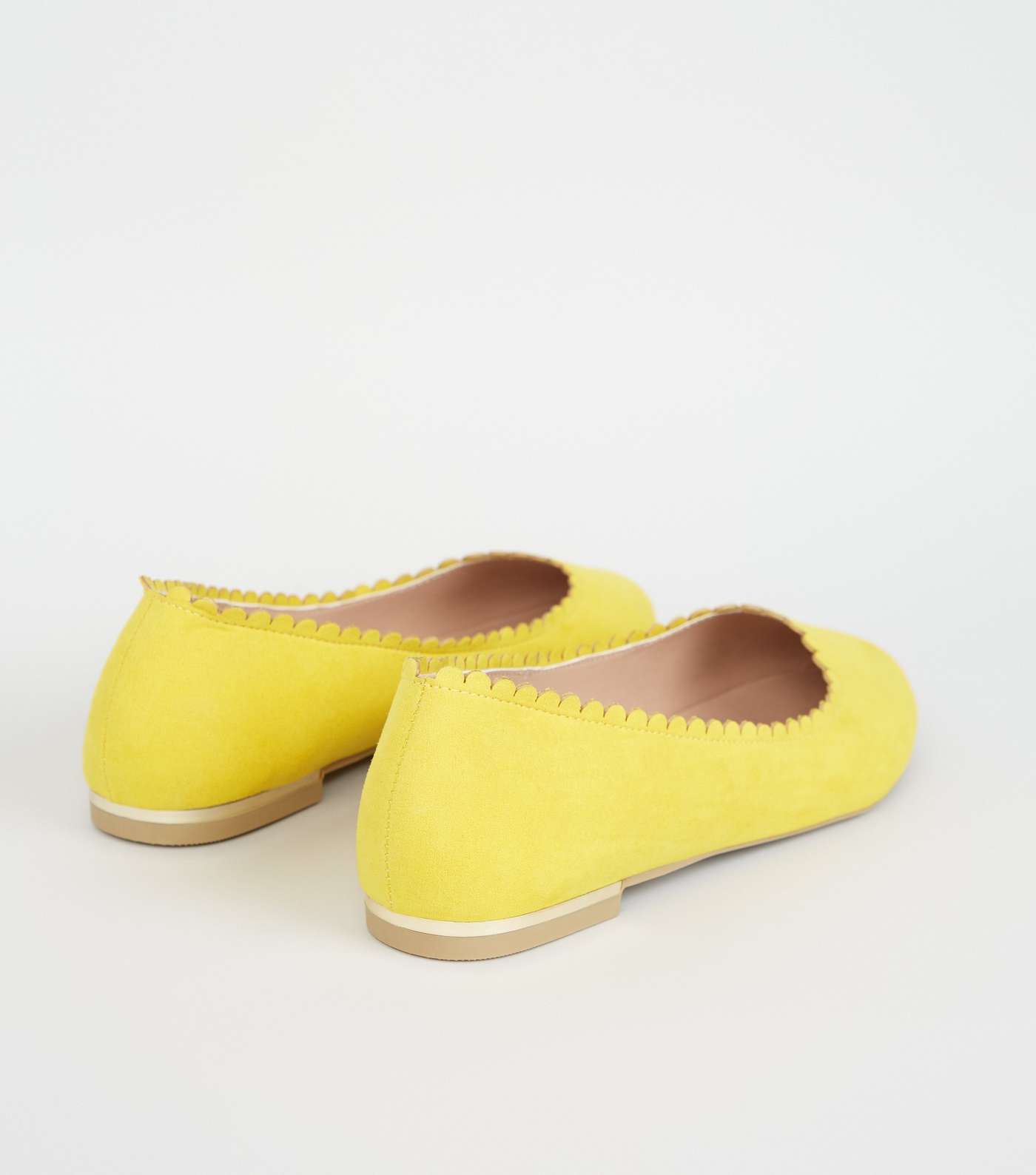 Wide Fit Yellow Scallop Edge Ballet Pumps Image 4