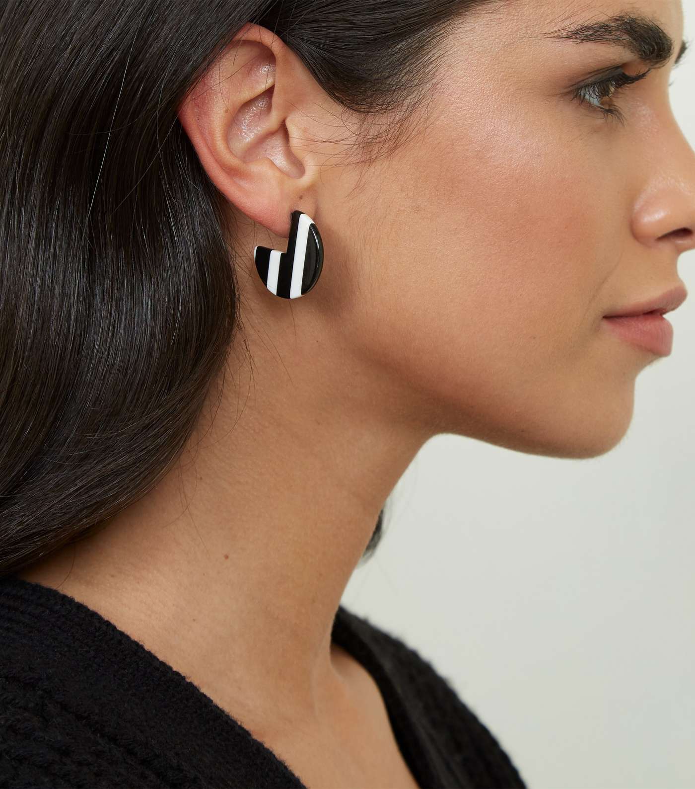 Black and White Stripe Resin Disc Earrings Image 2