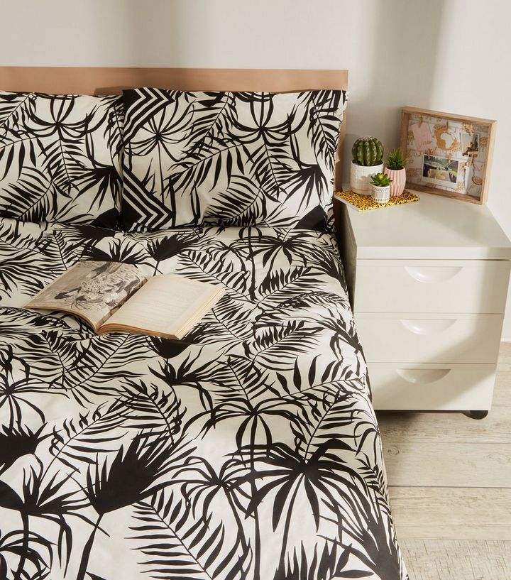 Monochrome Palm Print Cotton Double Duvet Set New Look Monochrome Palm Print Cotton Double Duvet Set