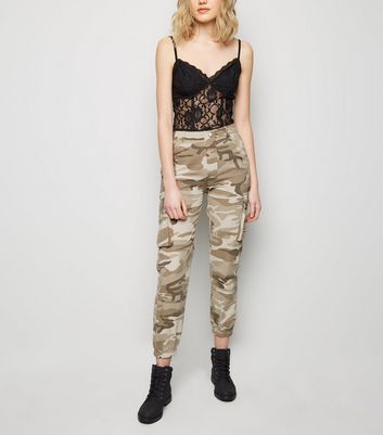 camo trousers new look