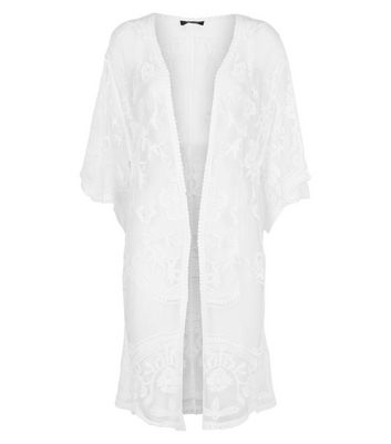 Trendyol Kimono Et Caftan Cache-coeur à épaules Dénudées Pour Femmes