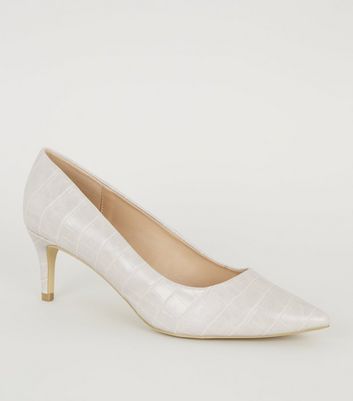 grey court shoes kitten heel