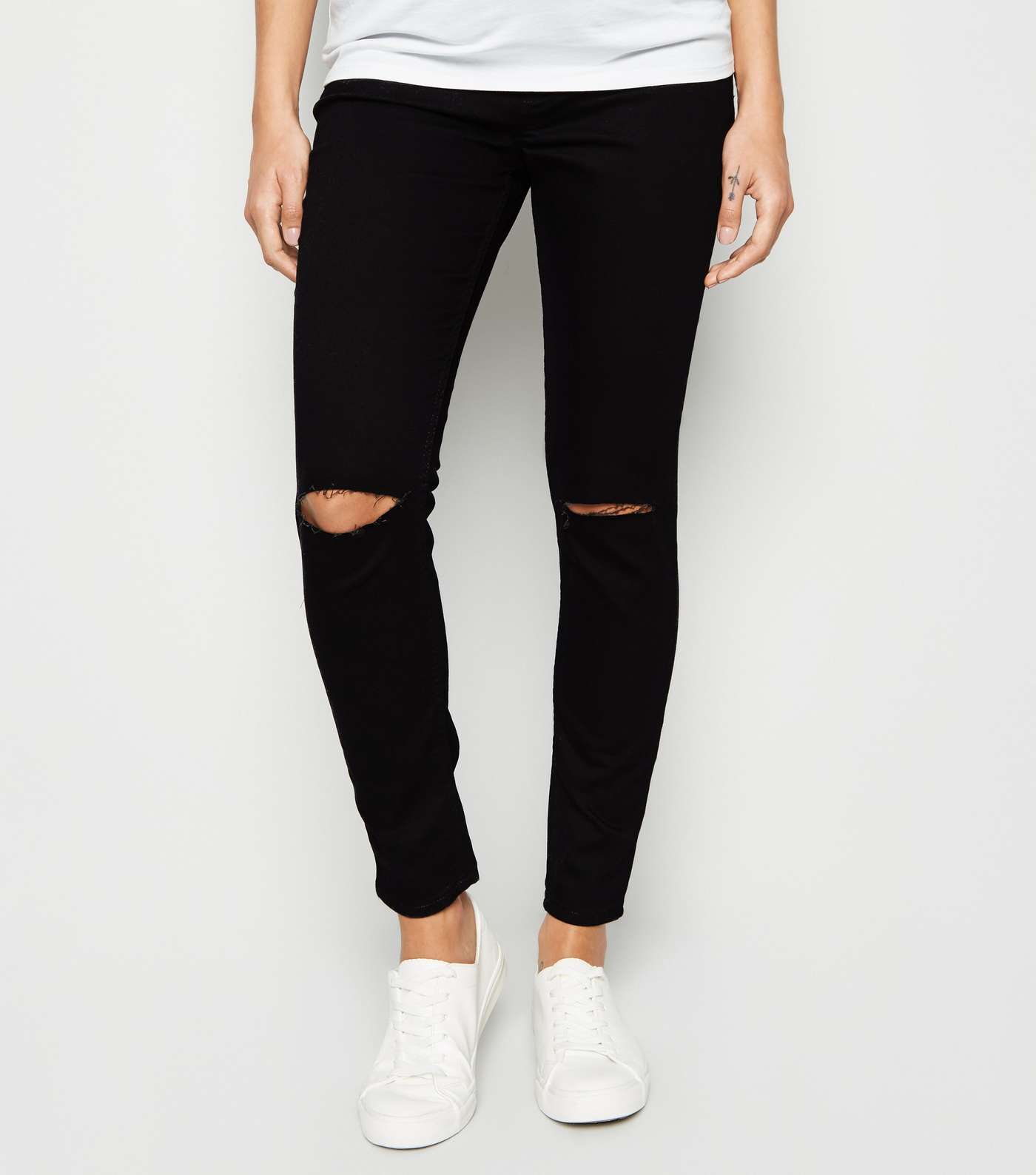 Maternity Black Ripped Over Bump Jeggings Image 2