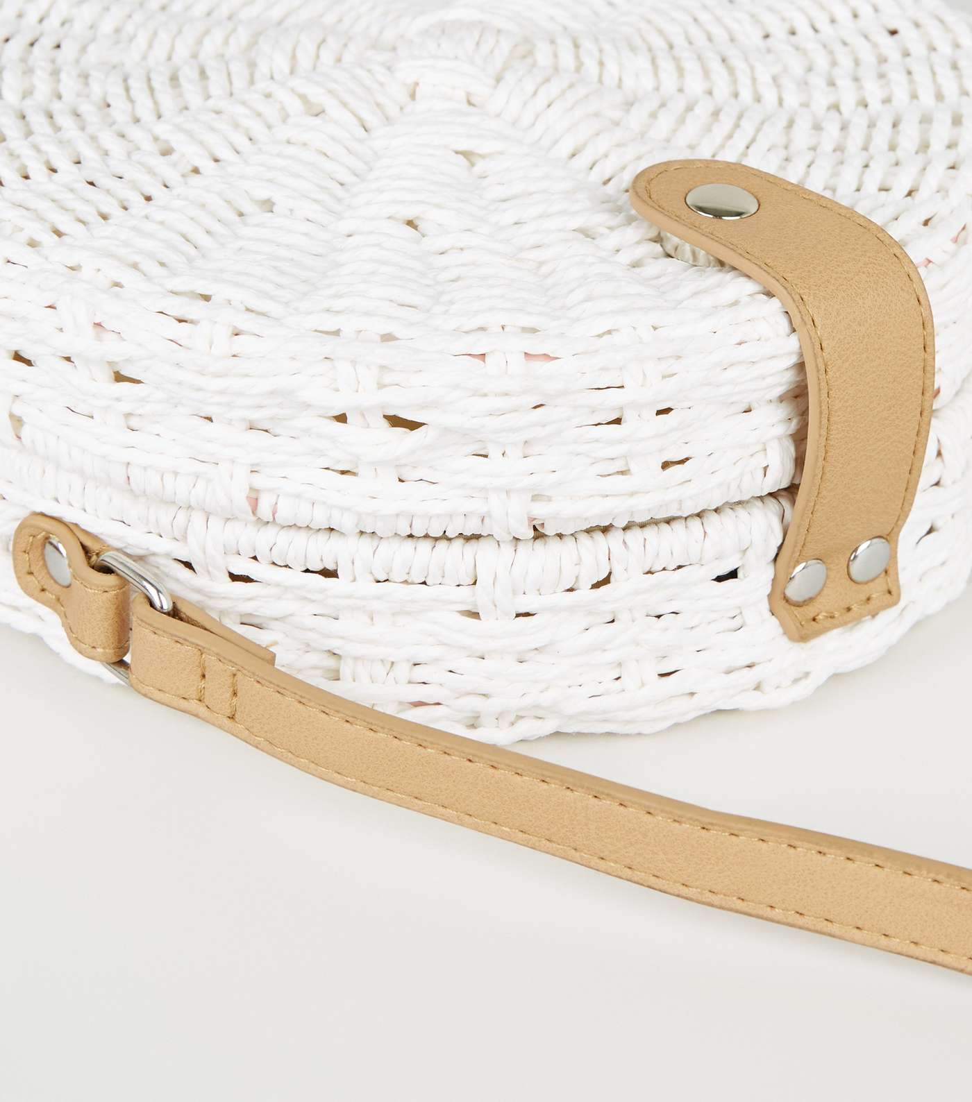 White Round Woven Straw Bag Image 4