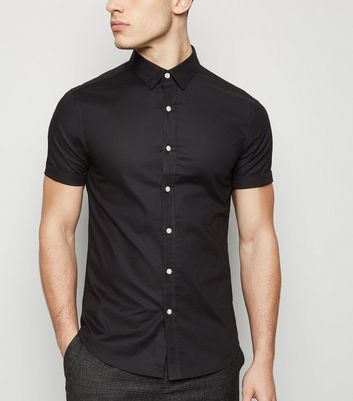 black short sleeve muscle fit shirt