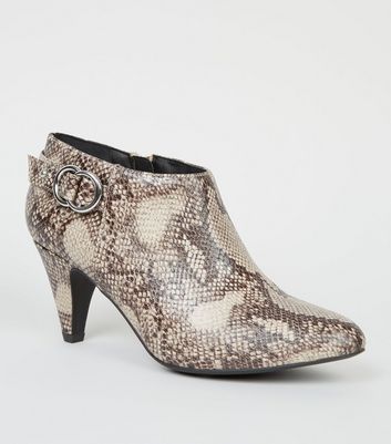 Stone Comfort Flex Faux Snake Shoe 