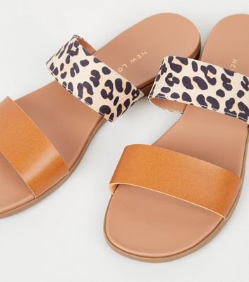 Stone Leopard Print Strap Footbed 