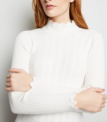 Apricot Cream Scallop Edge Cable Knit 
