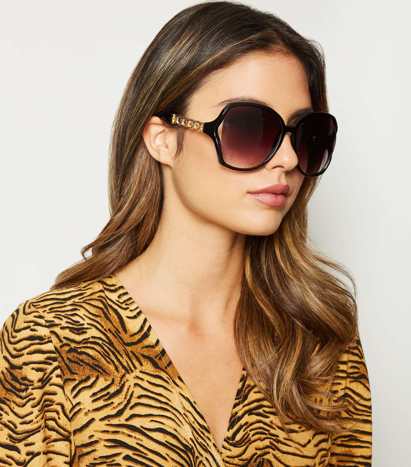 Black Chain Detail Side Oversized Sunglasses Image 2