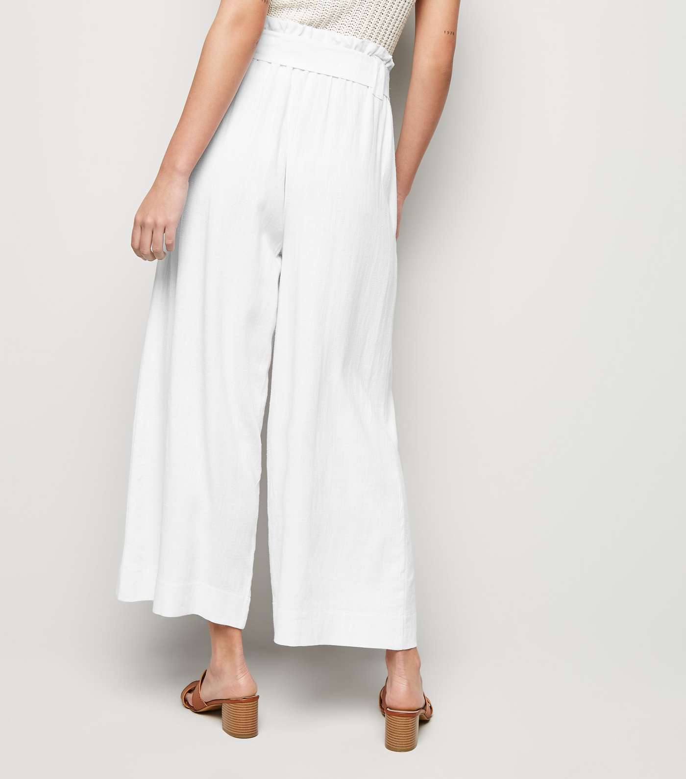 White Linen Look Crop Trousers Image 3