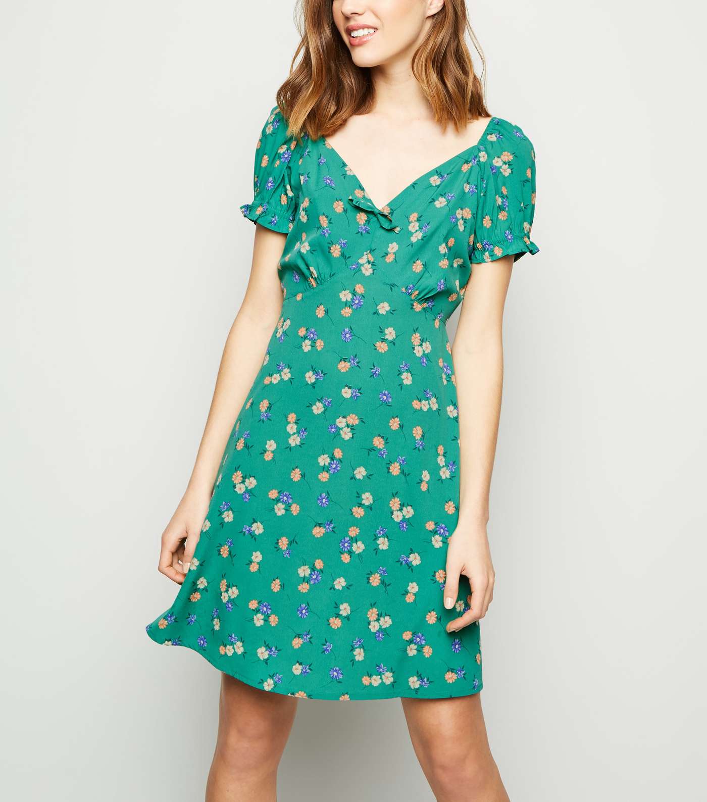 Green Floral Short Puff Sleeve Tea Dress Image 2