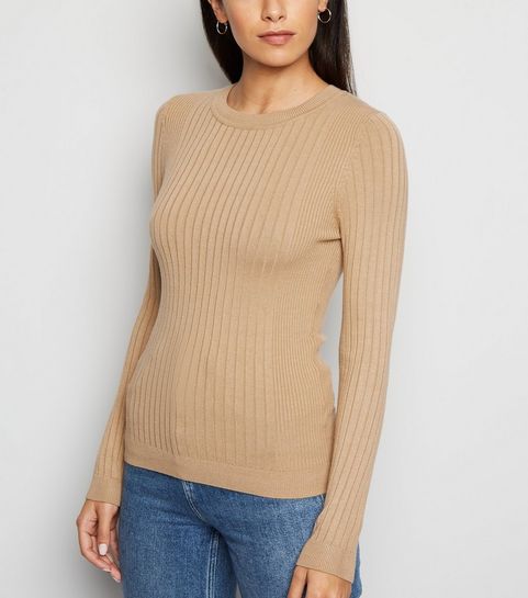 Beiger, gerippter Pullover mit Rundhalsausschnitt